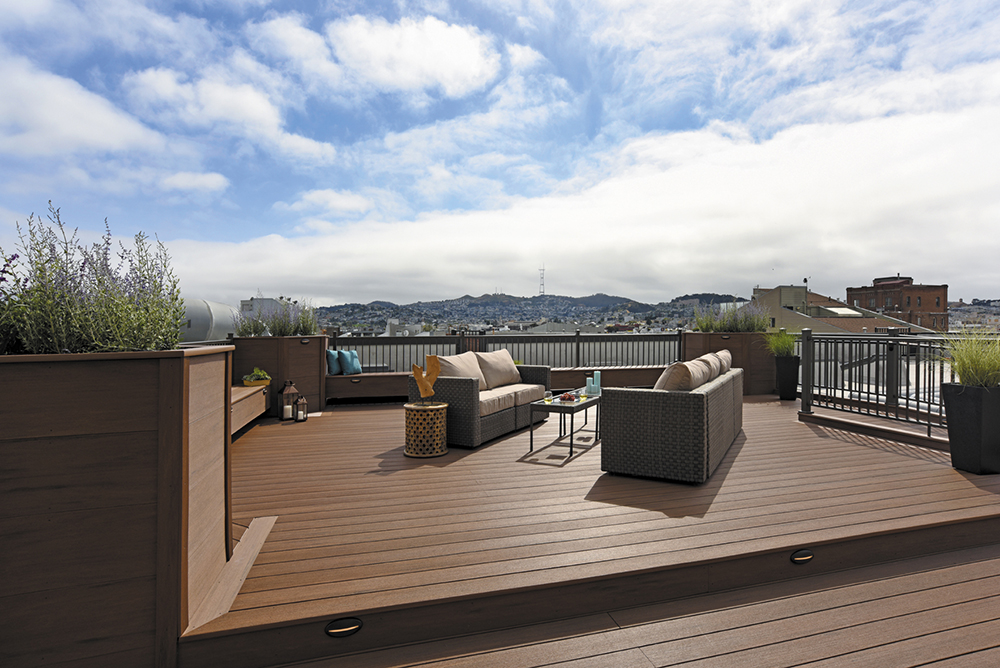 Nice looking WPC decking with aluminum railing project